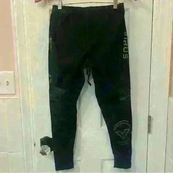 Virus Men’s Black Compression Leggings Full Length Size L - Picture 4 of 5
